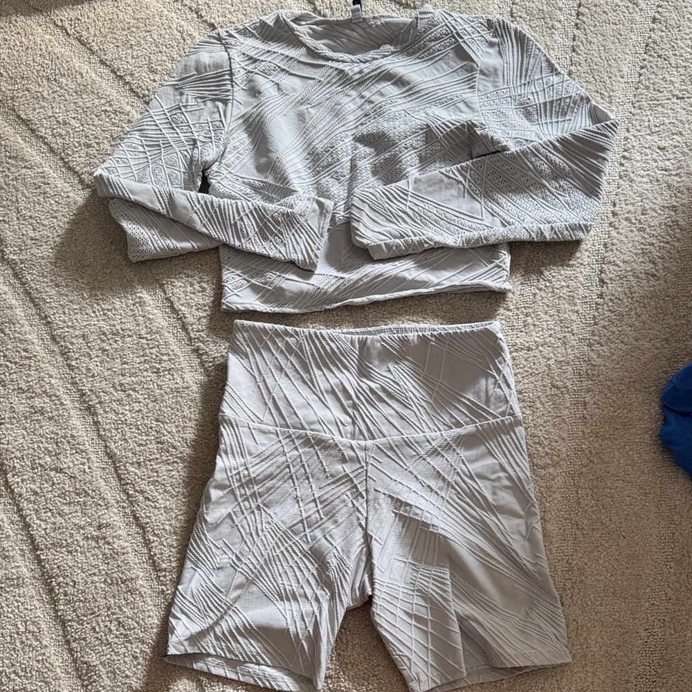 Onzie Two Piece Set